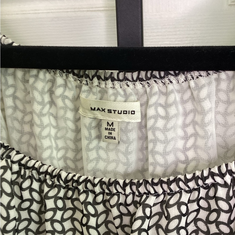 SALE - Max Studio Black/White Blouse, size M - Picture 2 of 4